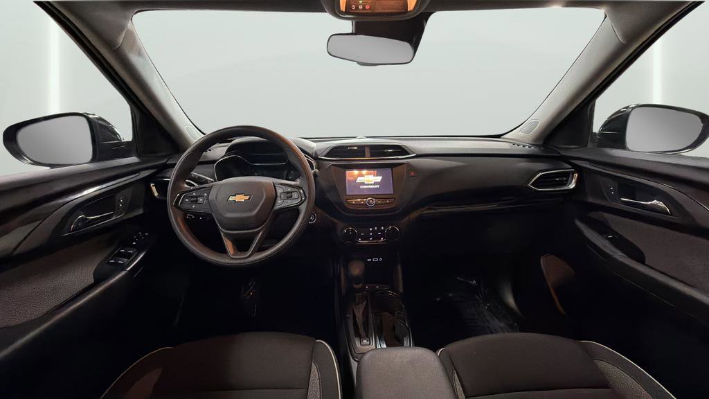 Used 2023 Chevrolet TrailBlazer LT FWD image 14