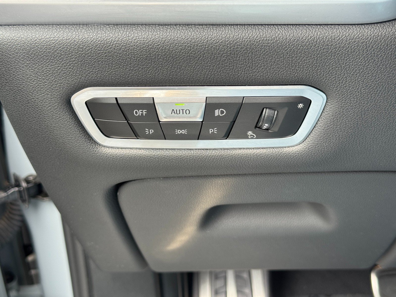 Used 2023 BMW X7 M60i w/ Executive Package AWD/4WD image 19