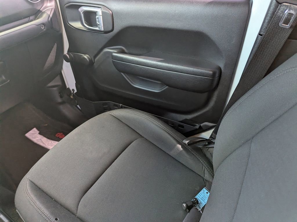 Used 2022 Jeep Gladiator Sport image 12