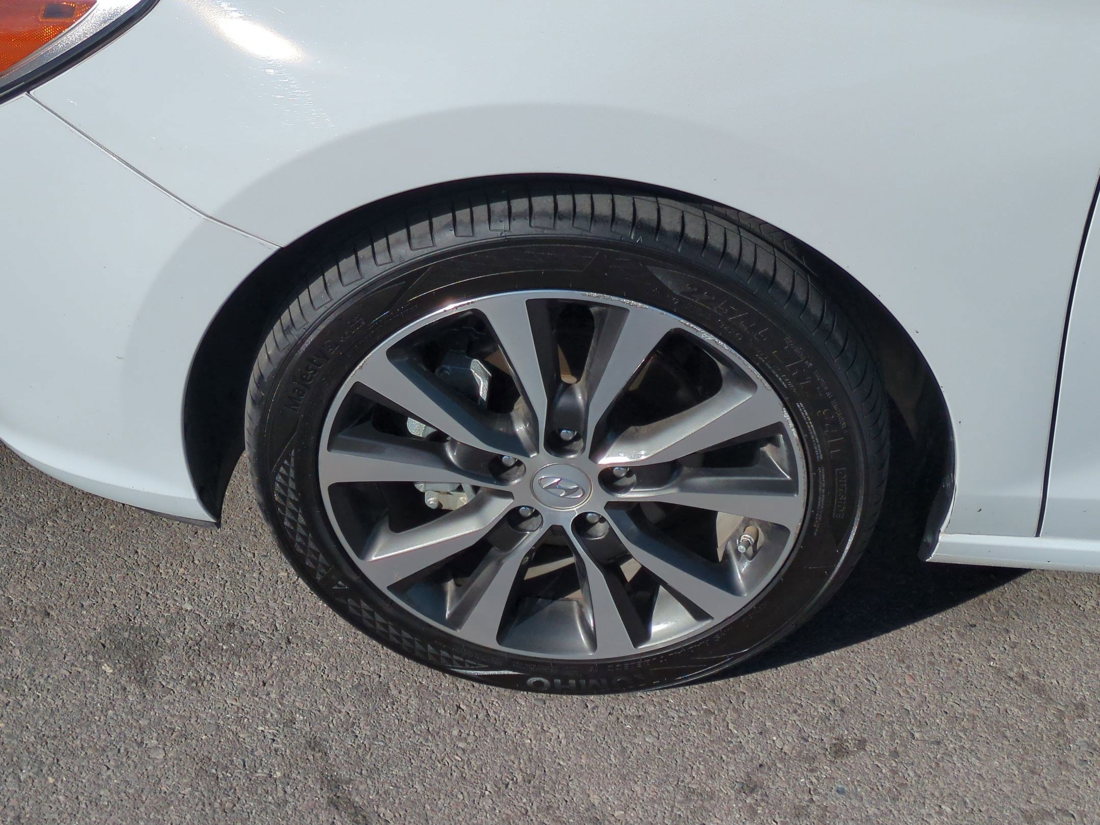 Used 2020 Hyundai Elantra GT image 14