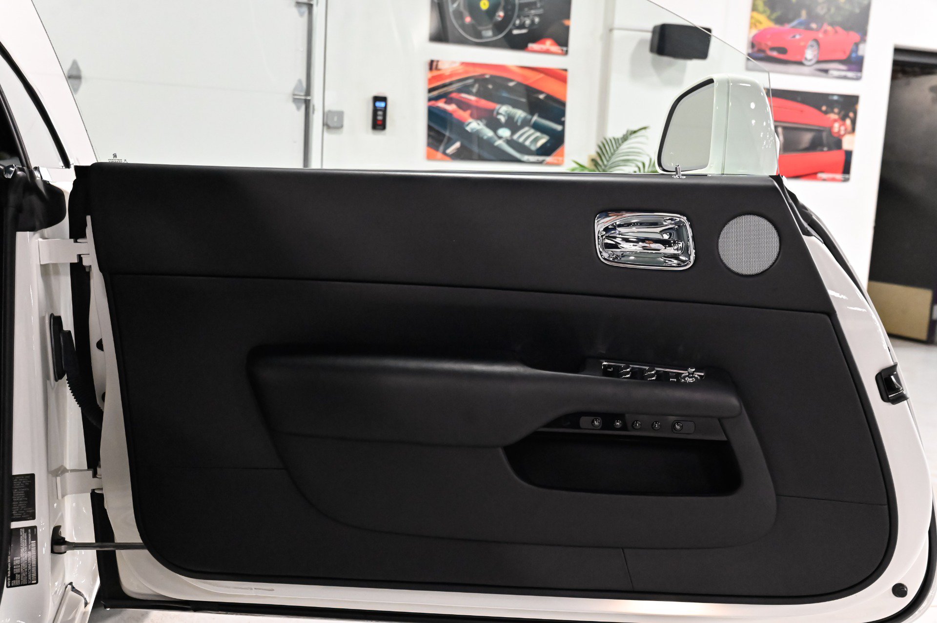 Used 2017 Rolls-Royce Wraith RWD image 6