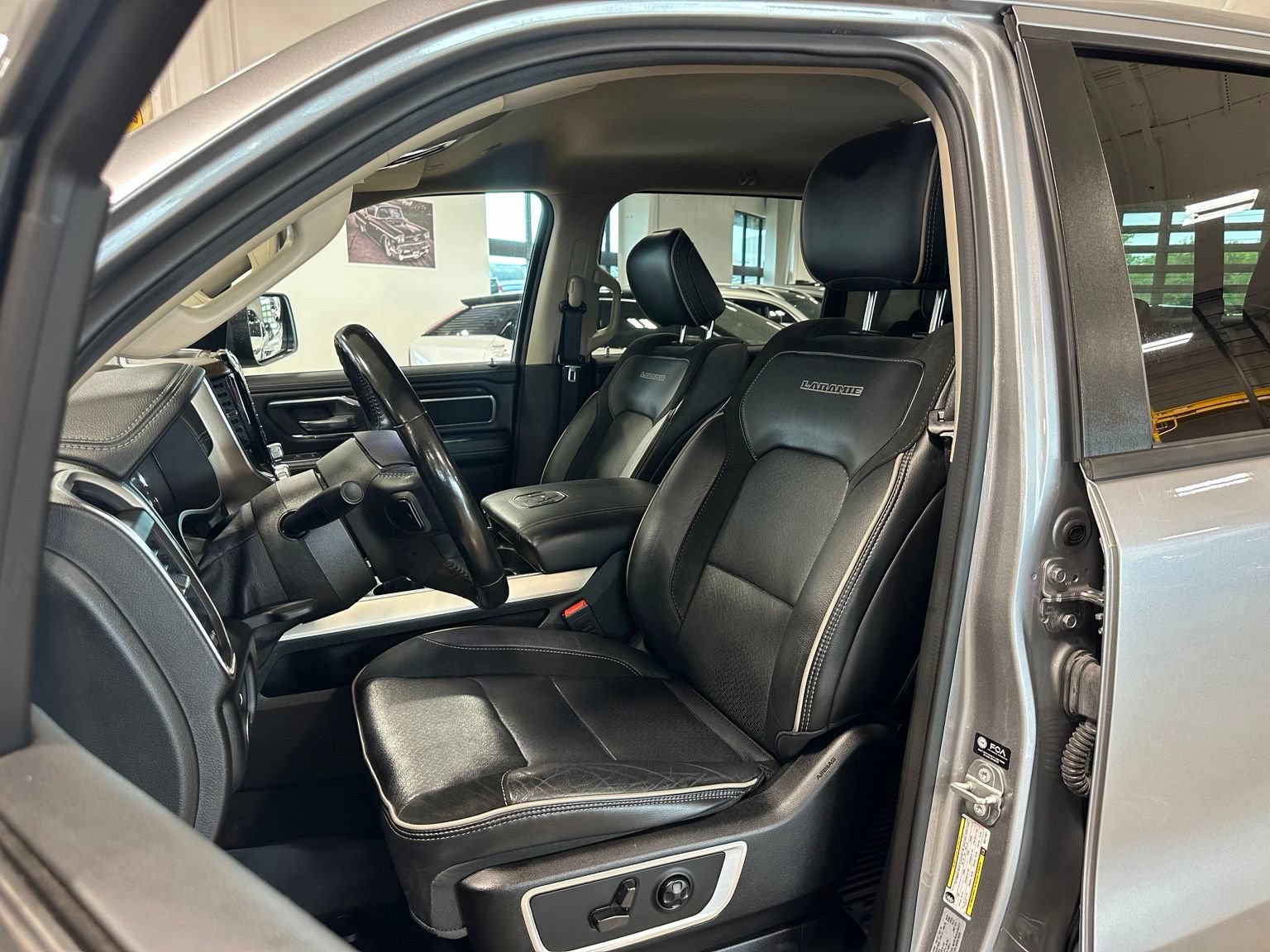 Used 2021 RAM 1500 Laramie AWD/4WD image 13
