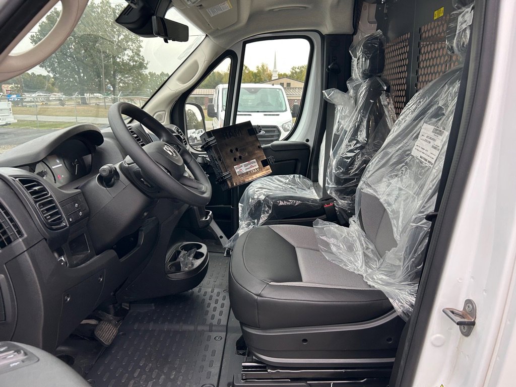 Used 2025 RAM ProMaster 2500 w/ Safety Group image 5