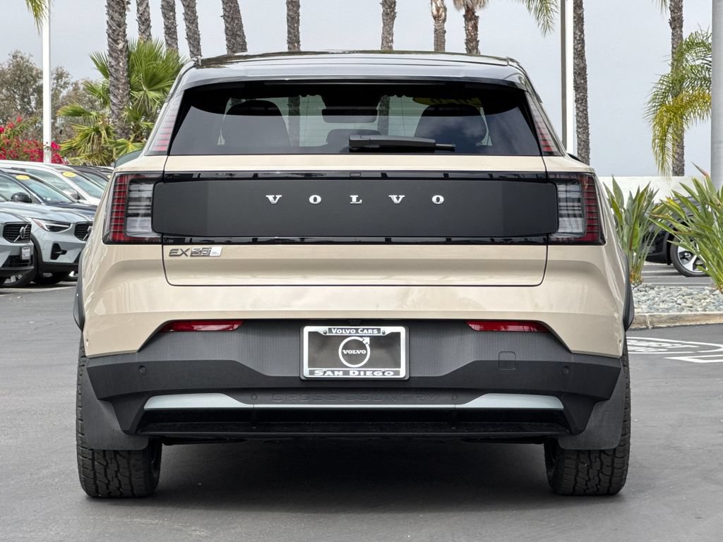 New 2026 Volvo EX30 Cross Country Ultra w/ Protection Package Premier AWD/4WD image 4