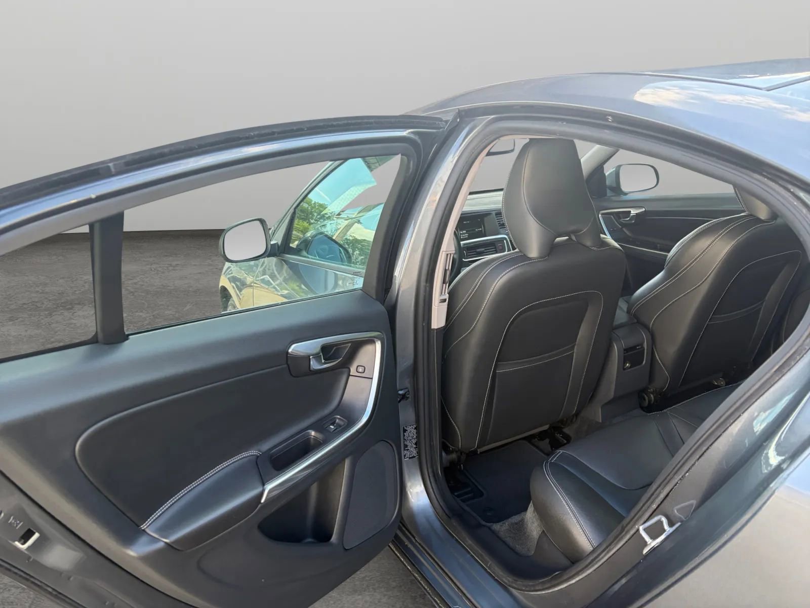 Used 2017 Volvo S60 T5 Dynamic w/ Protection Package AWD/4WD image 14