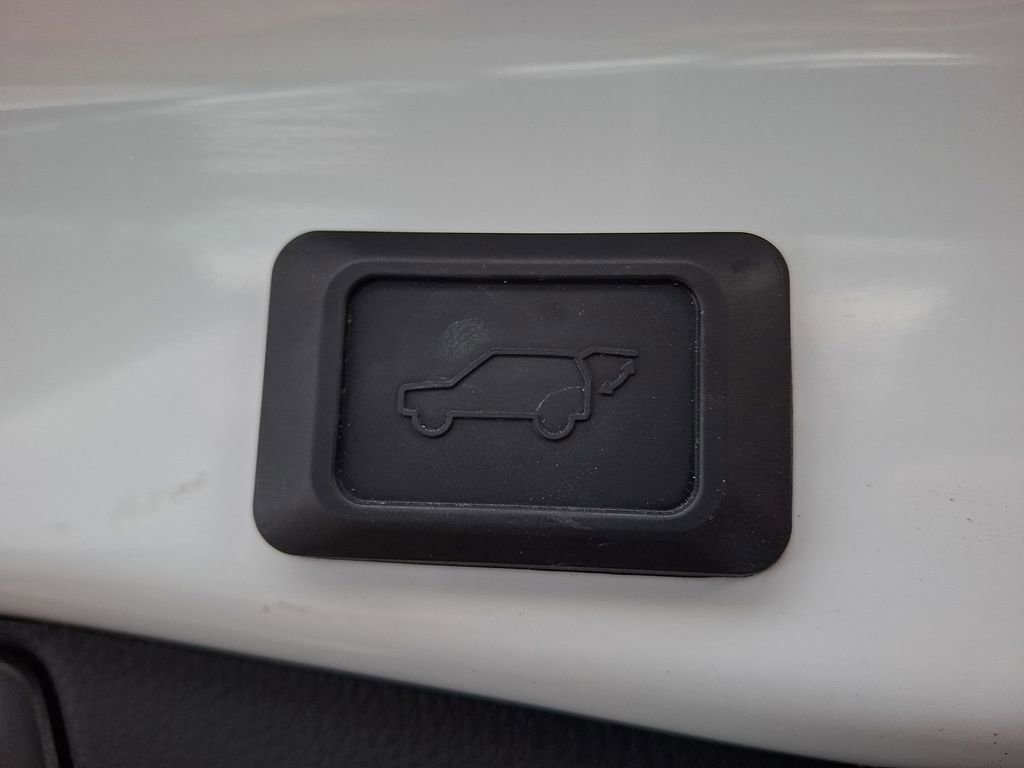 Used 2020 Toyota RAV4 XSE image 28