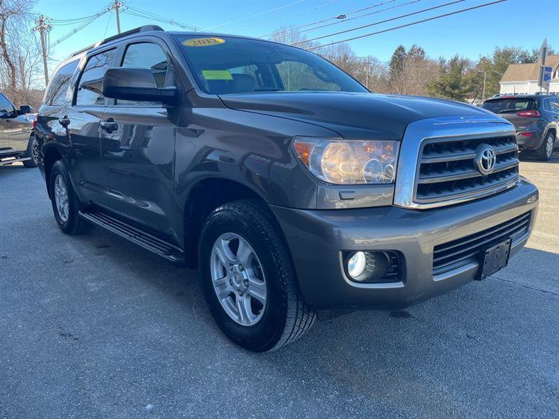 Used 2012 Toyota Sequoia SR5 w/ Premium Pkg image 4