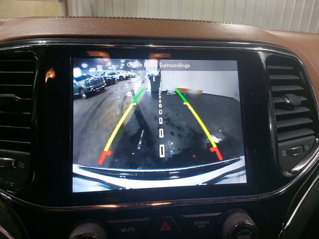 Used 2019 Jeep Grand Cherokee Summit AWD/4WD image 24