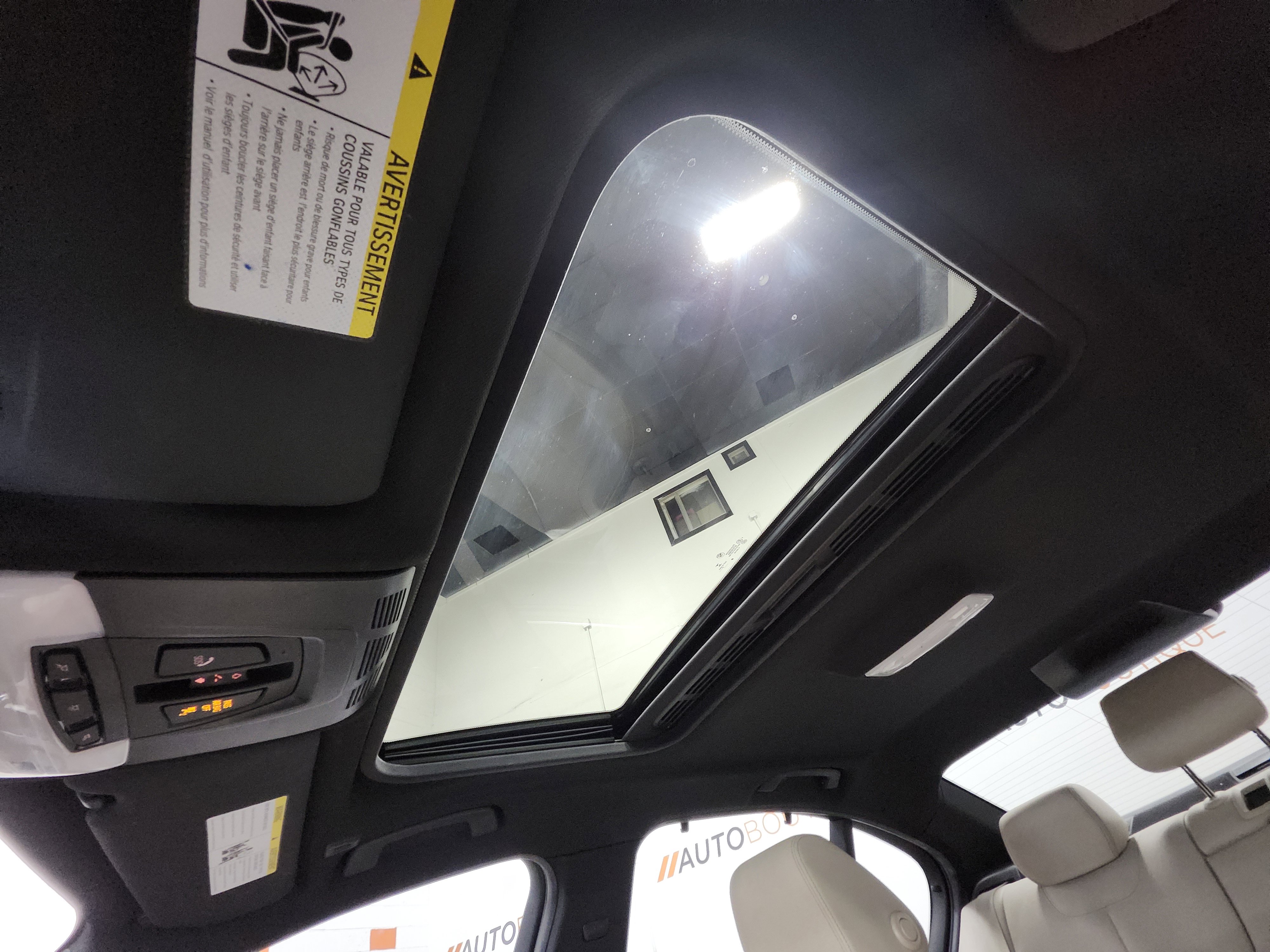 Used 2016 BMW 330e 330e image 2