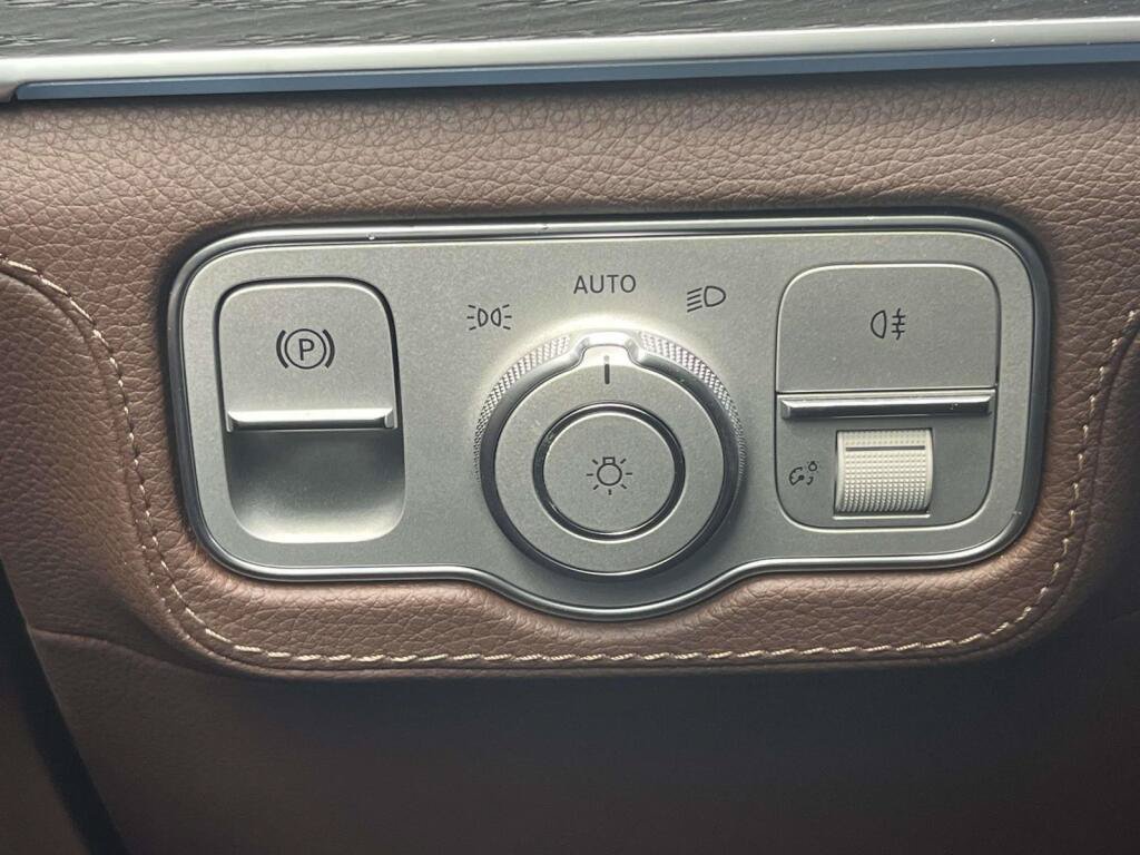 Certified 2024 Mercedes-Benz GLE 350 4MATIC image 34