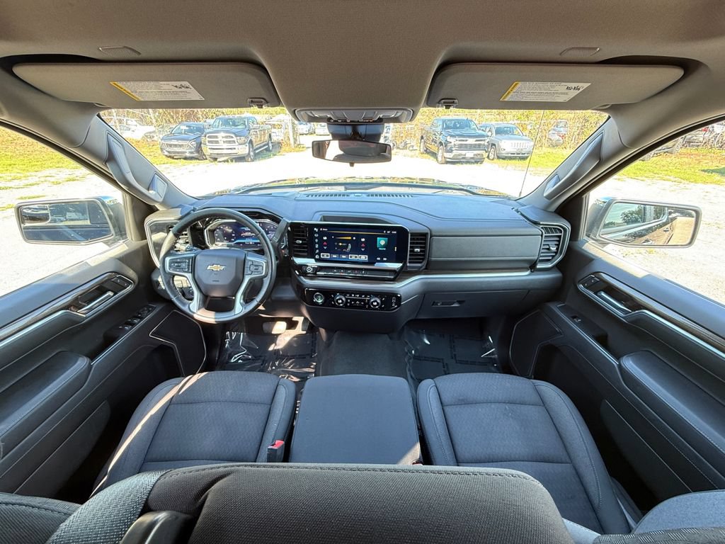 Used 2022 Chevrolet Silverado 1500 LT AWD/4WD image 22