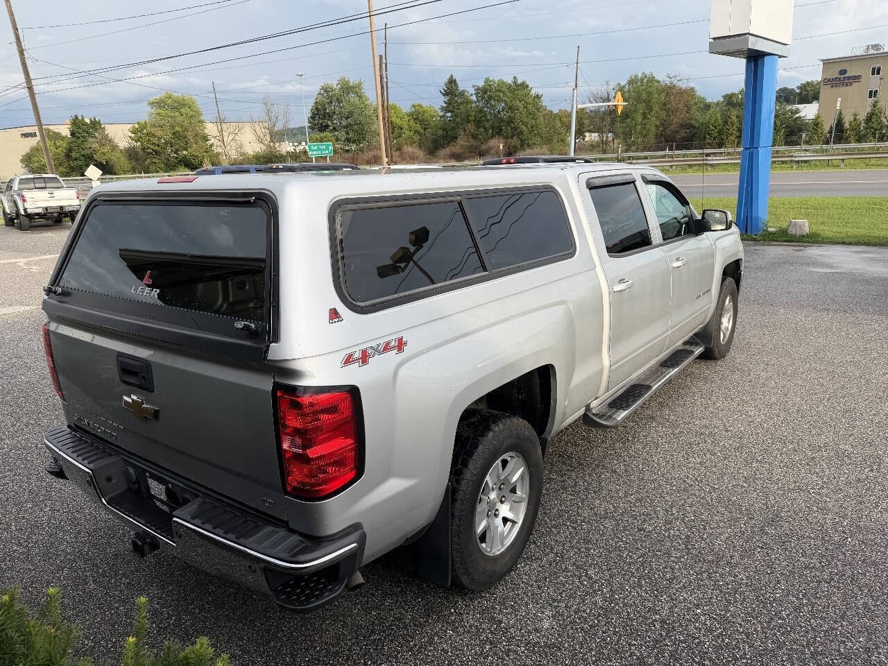 Used 2017 Chevrolet Silverado 1500 LT w/ All Star Edition AWD/4WD image 6