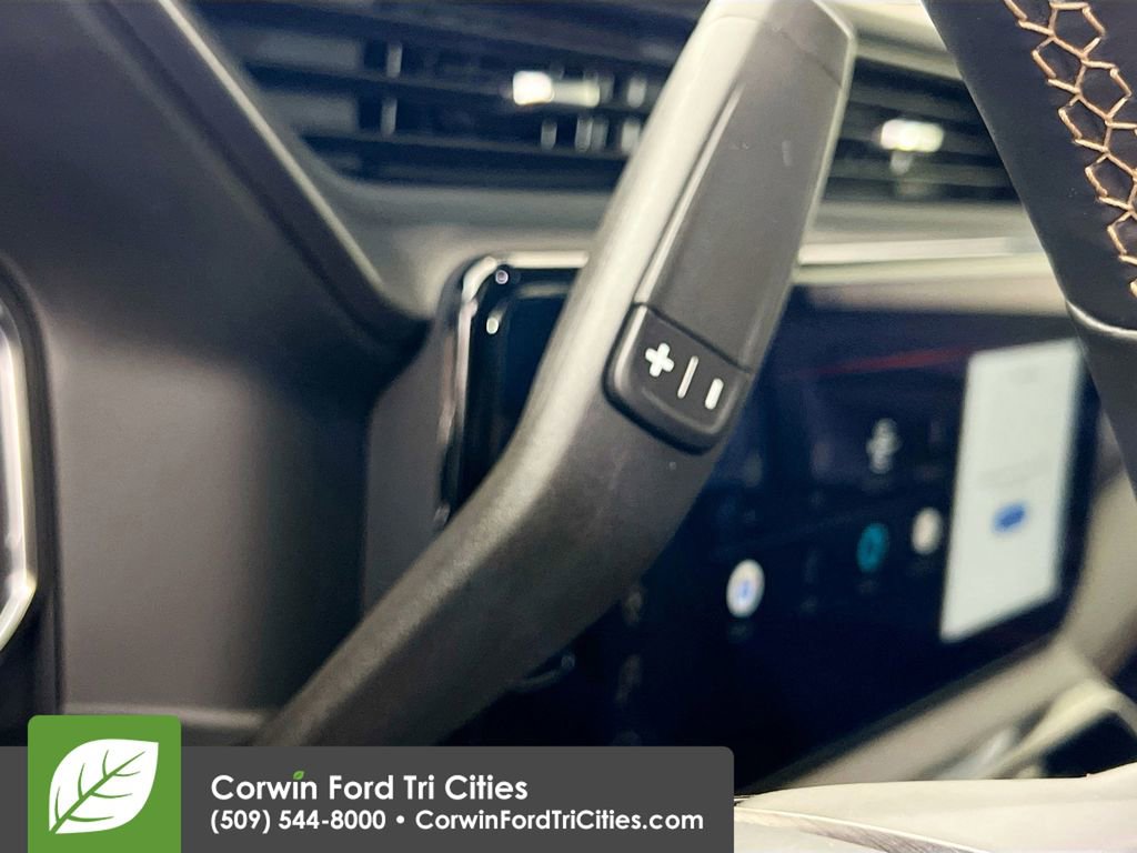 Used 2025 GMC Sierra 3500 AT4 w/ AT4 Premium Plus Package image 9