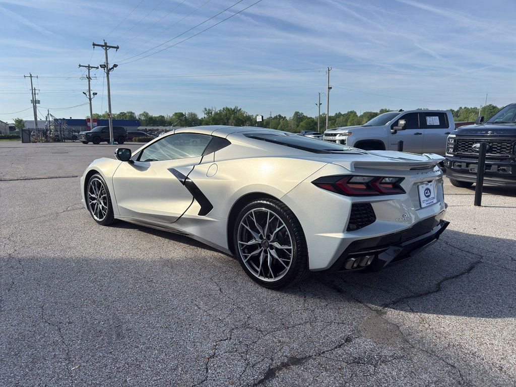 Used 2024 Chevrolet Corvette Stingray Coupe image 4