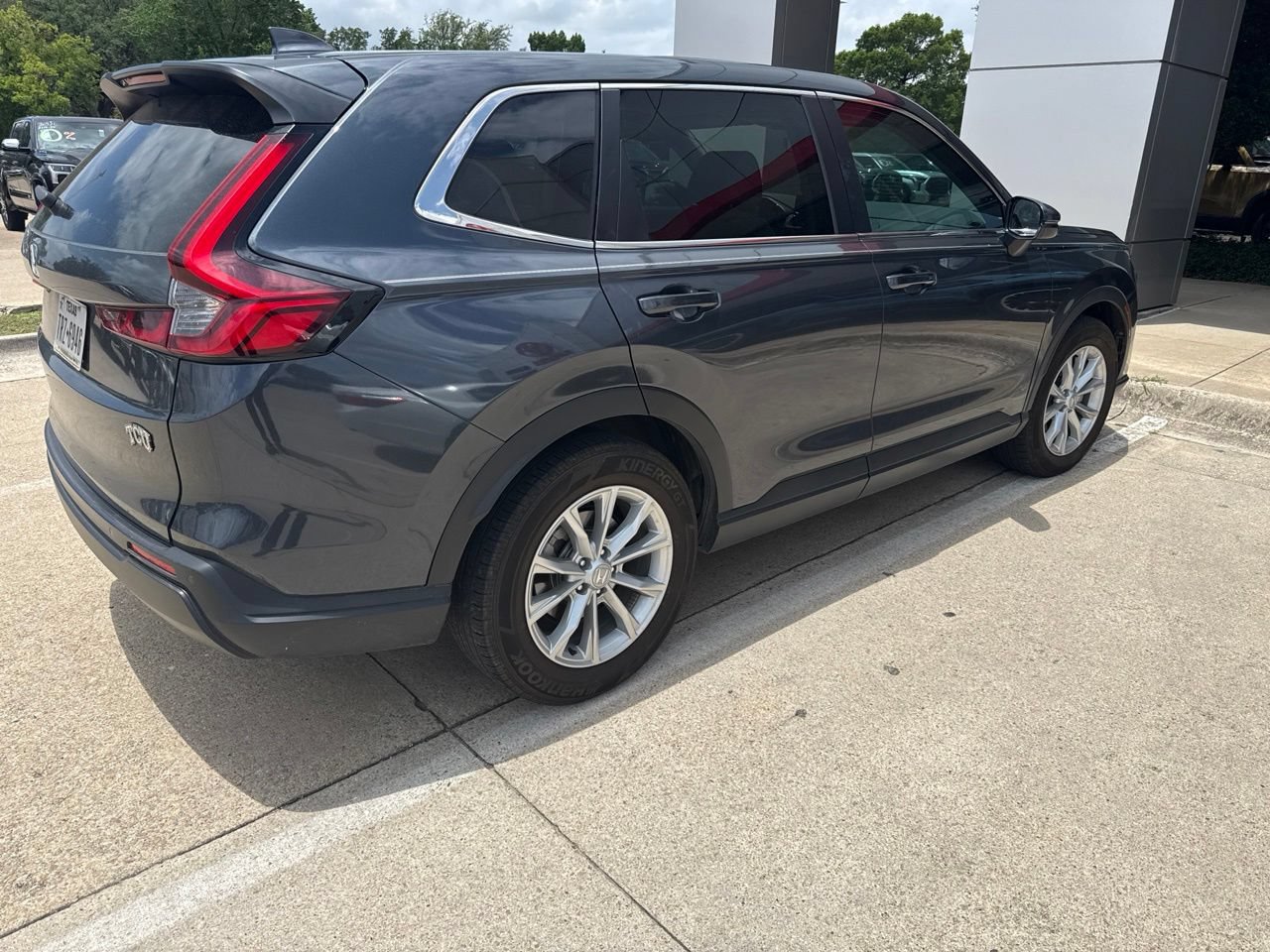 Used 2024 Honda CR-V EX-L image 4