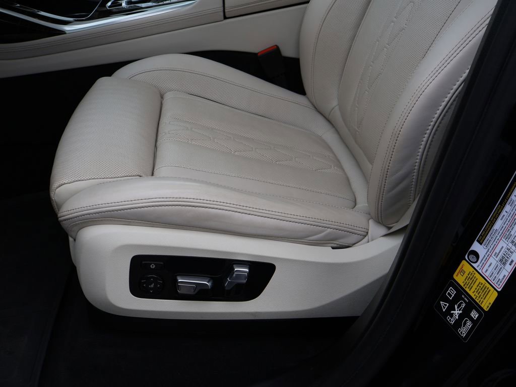 Used 2023 BMW X7 xDrive40i w/ M Sport Package image 41