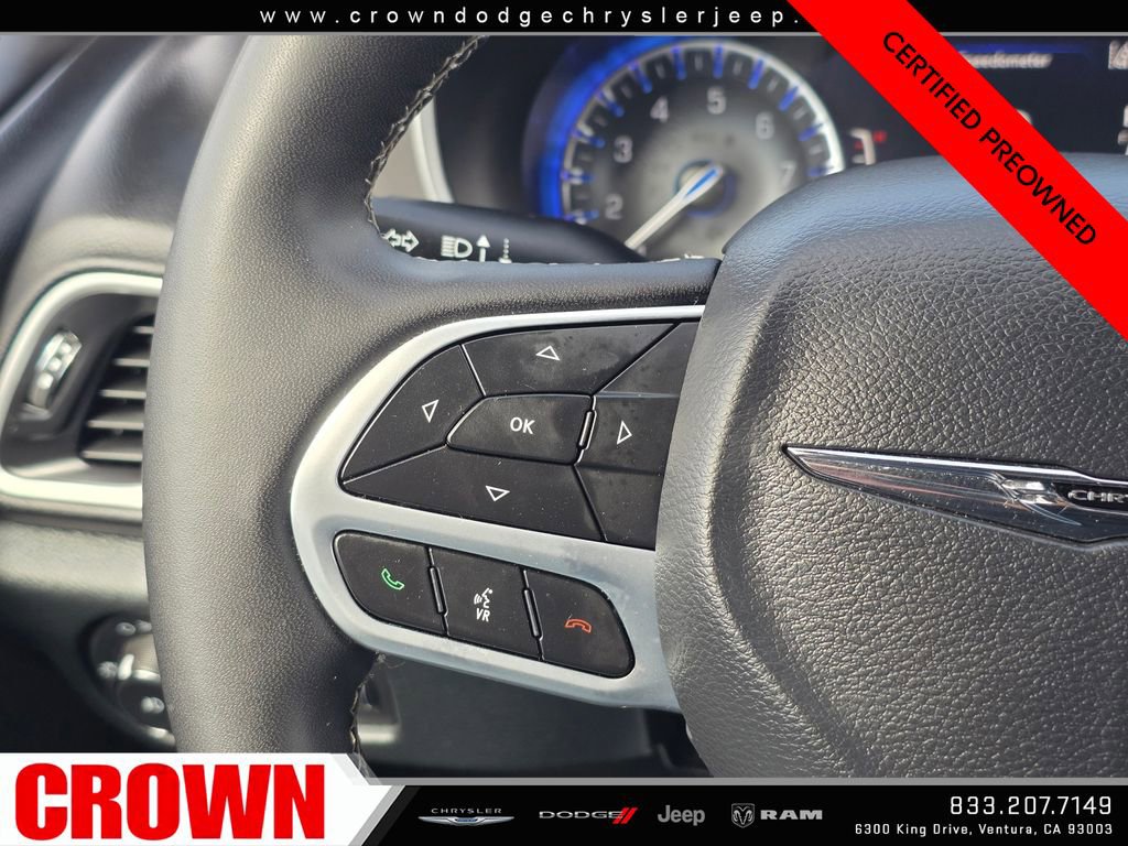 Used 2025 Chrysler Pacifica Select FWD image 30