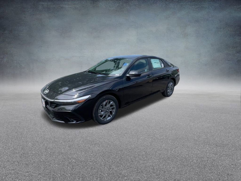 Used 2025 Hyundai Elantra Blue image 8