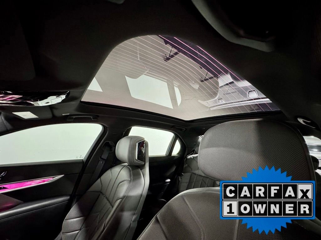 Used 2023 BMW 740i image 7