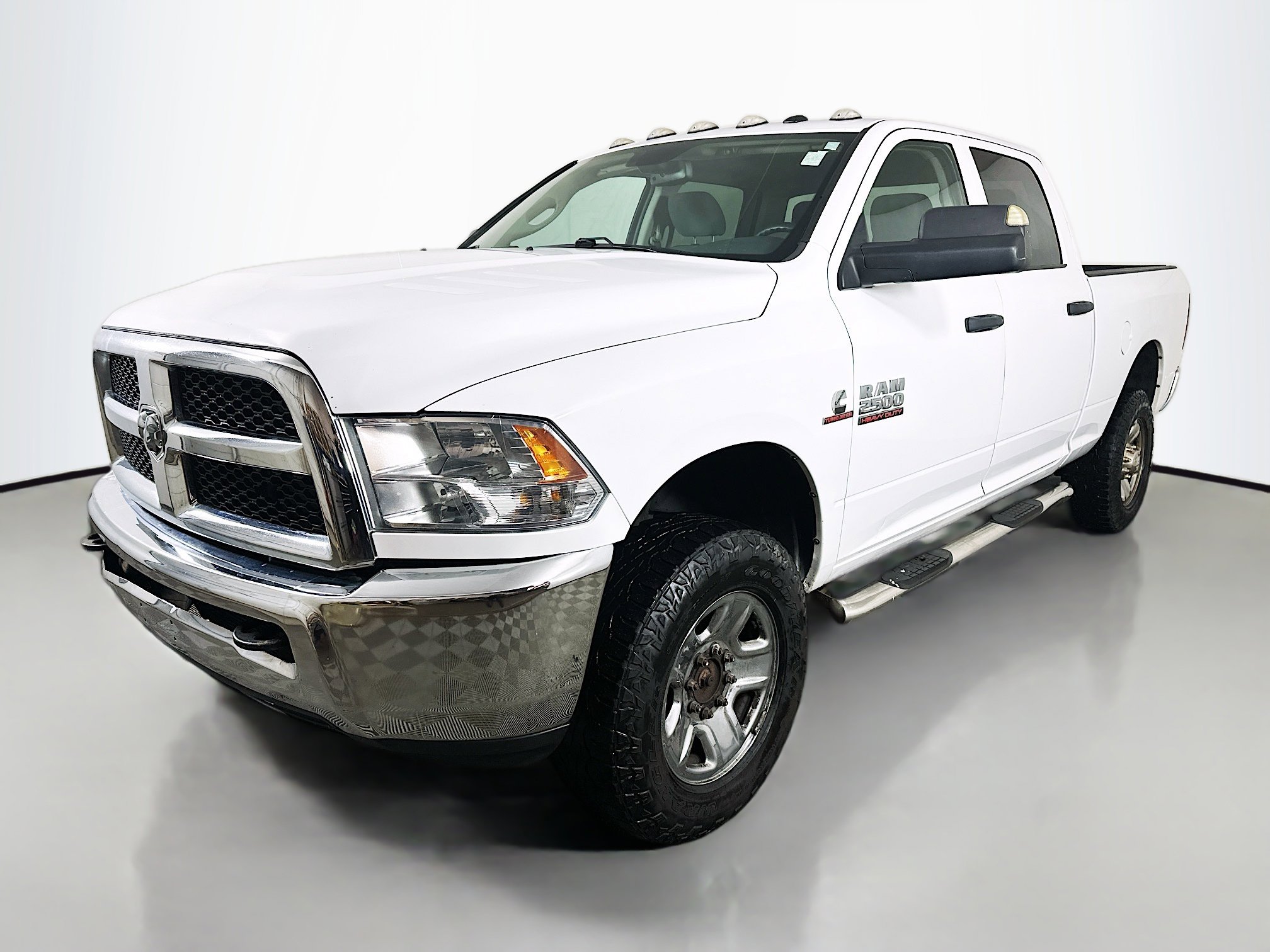 Used 2018 RAM 2500 Tradesman w/ Chrome Appearance Group image 3