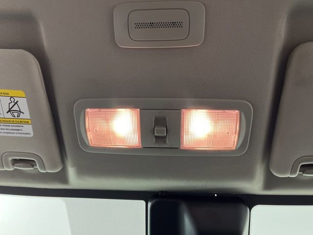 Used 2024 Nissan Frontier S image 32