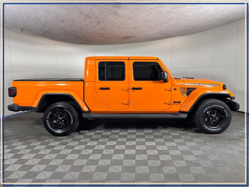 Certified 2025 Jeep Gladiator Overland AWD/4WD image 8