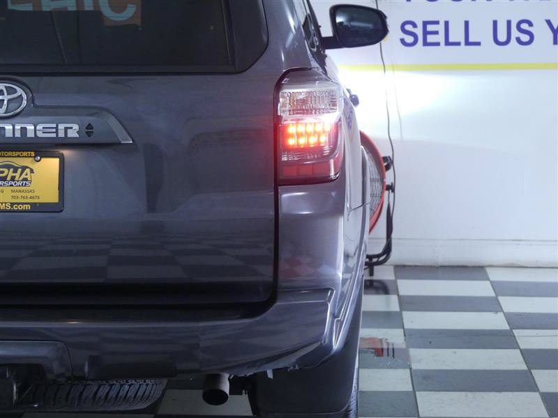 Used 2021 Toyota 4Runner SR5 Premium w/ Moonroof Package AWD/4WD image 30