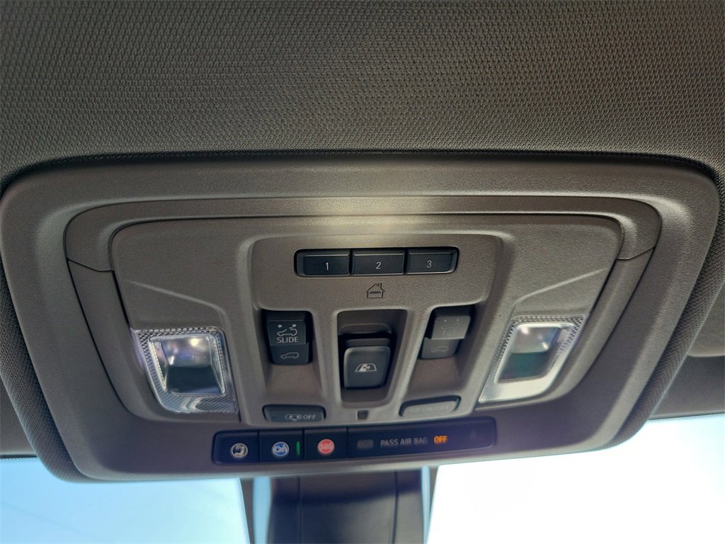 Used 2020 Chevrolet Silverado 3500 LTZ w/ LTZ Premium Package image 33