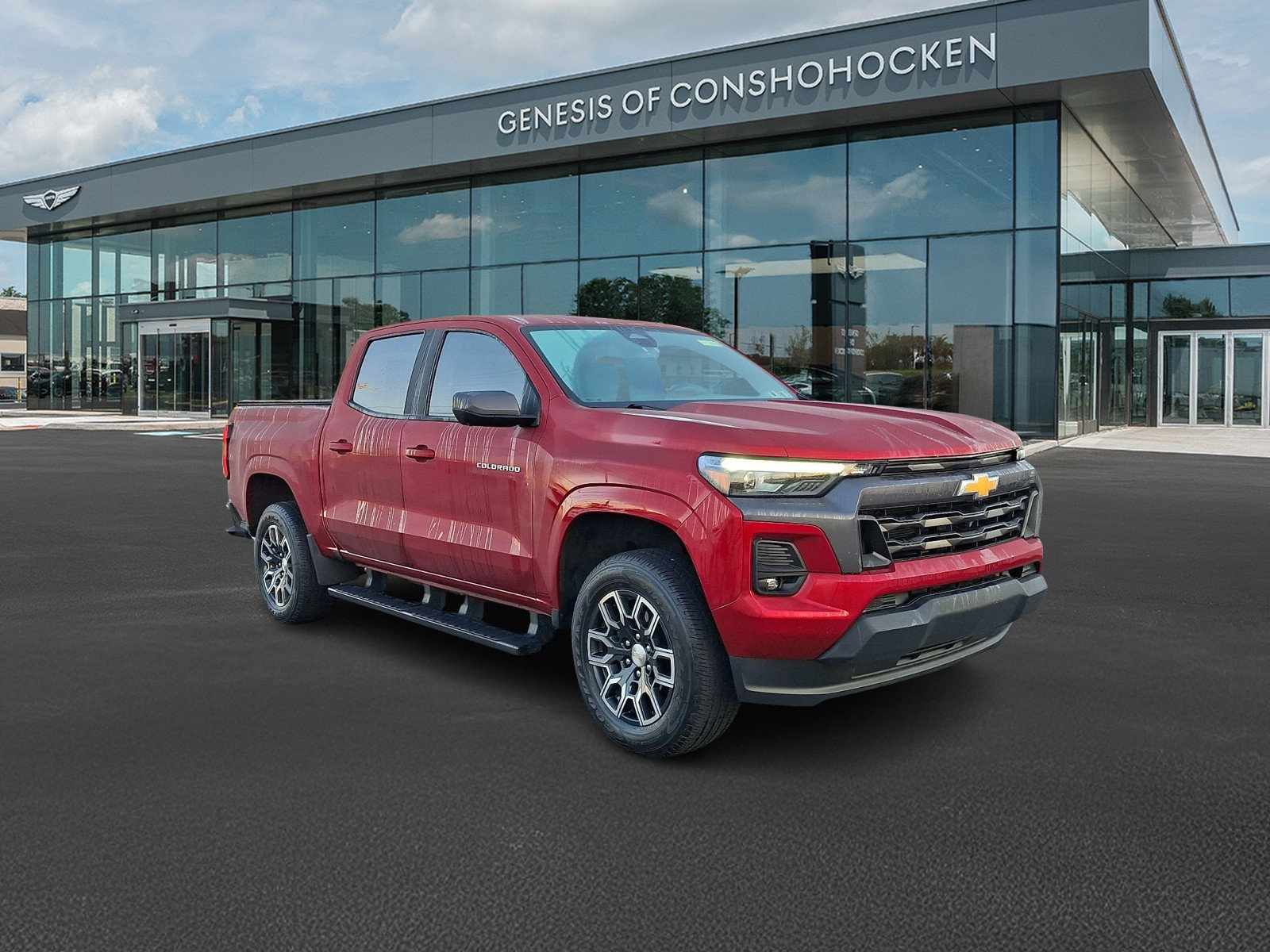 Used 2023 Chevrolet Colorado LT w/ LT Convenience Package III RWD image 2