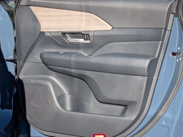 Used 2026 Toyota Grand Highlander FWD image 13