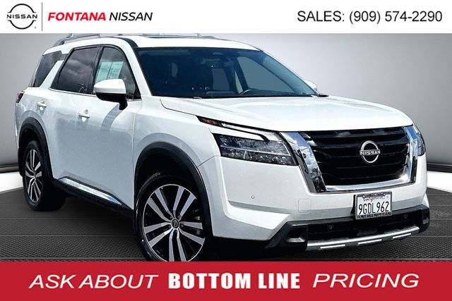 Certified 2023 Nissan Pathfinder Platinum w/ Cargo Package FWD image 1
