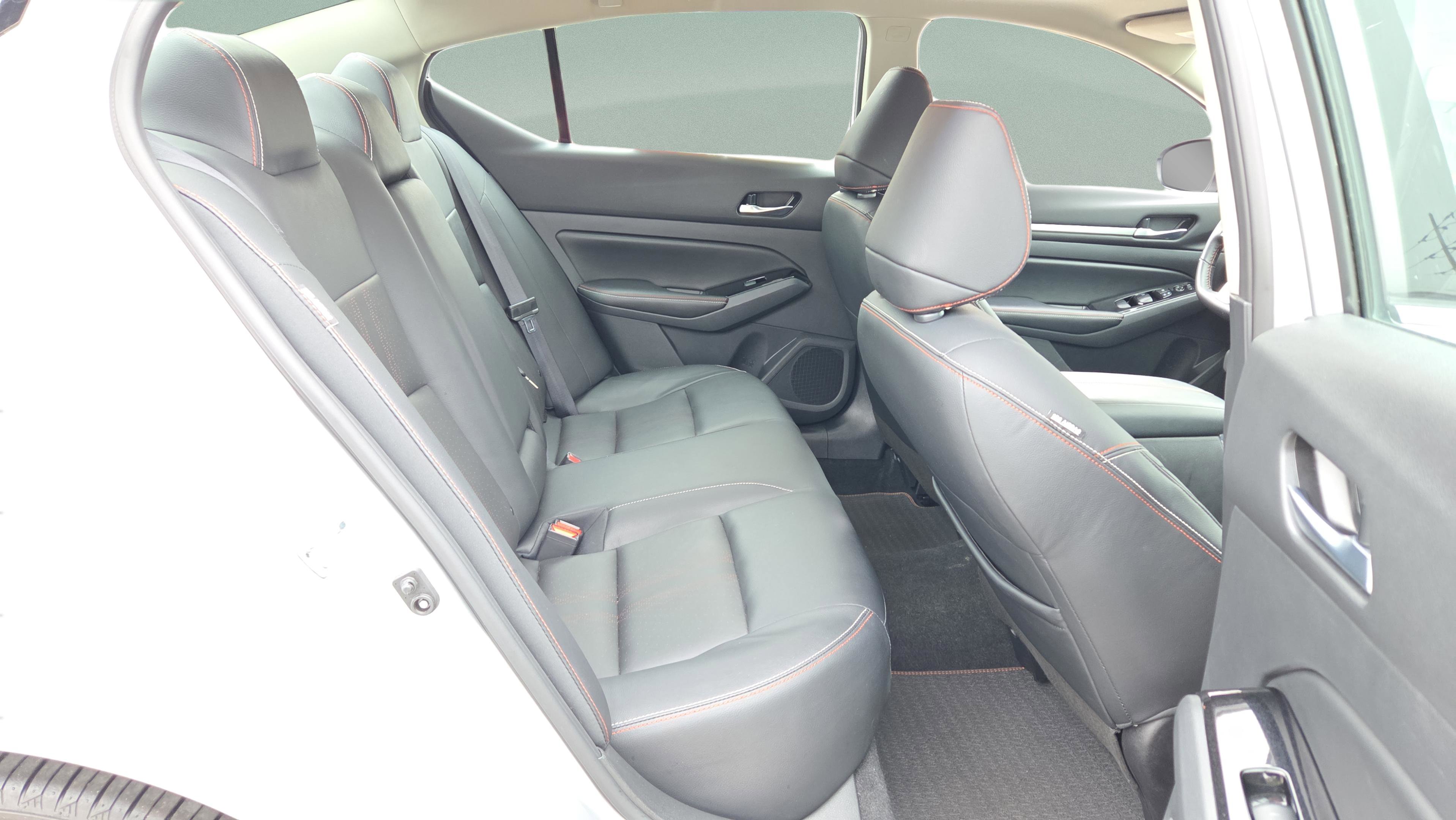 Used 2024 Nissan Altima 2.5 SR w/ SR Premium Package image 25