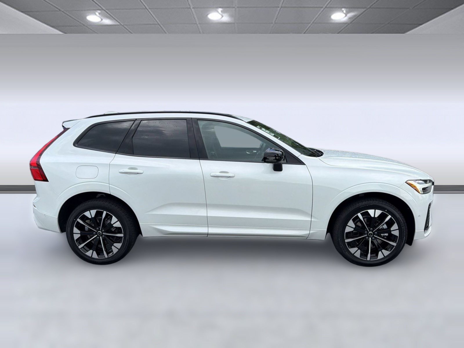 New 2026 Volvo XC60 B5 Ultra w/ Climate Package AWD/4WD image 8