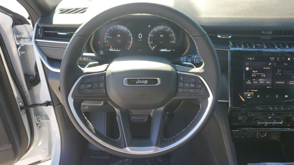 New 2025 Jeep Grand Cherokee L Altitude image 30