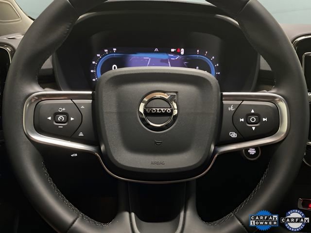 Used 2025 Volvo XC40 B5 Plus image 33