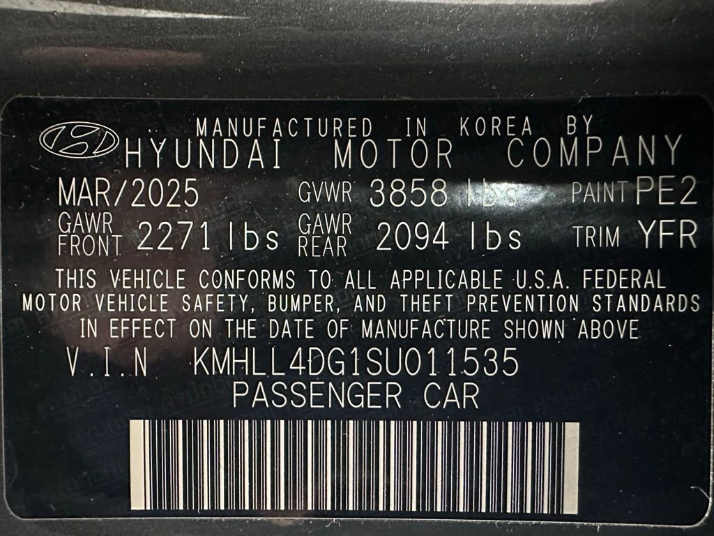 Used 2025 Hyundai Elantra SE image 11