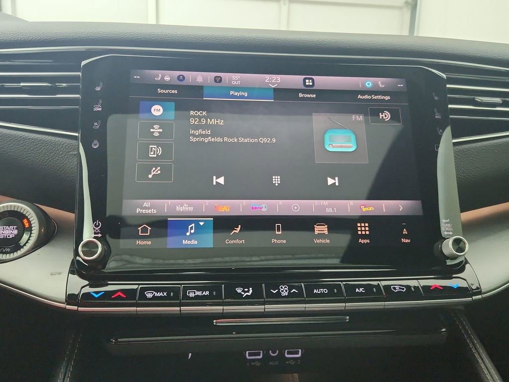 New 2025 Jeep Wagoneer L Series III w/ Quick Order Package 25C Super image 24