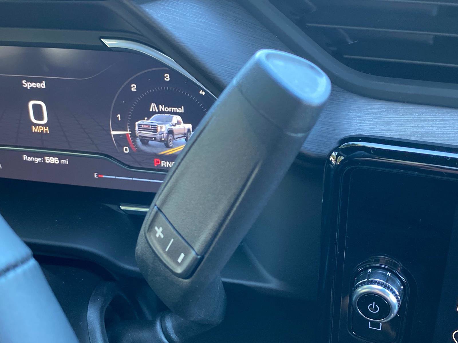 Used 2025 GMC Sierra 2500 AT4X w/ AT4X AEV Edition image 32