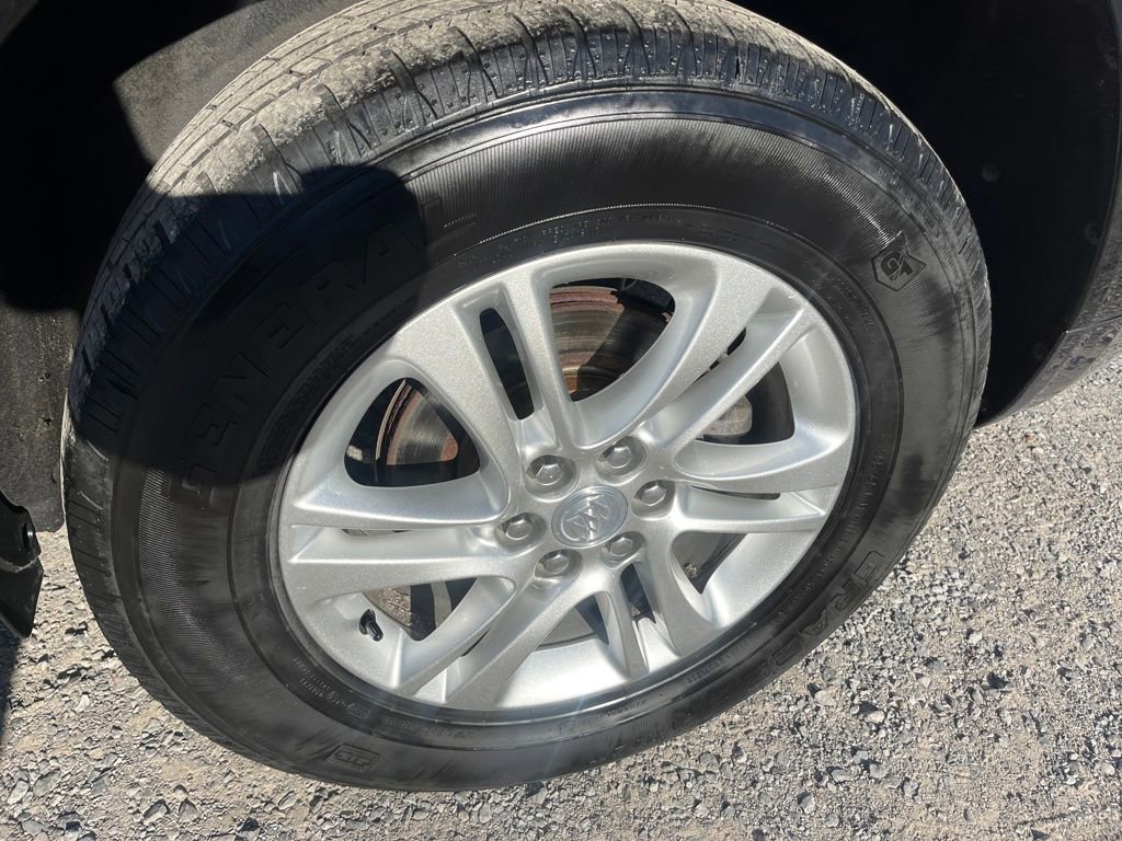 Used 2021 Buick Enclave Essence image 9