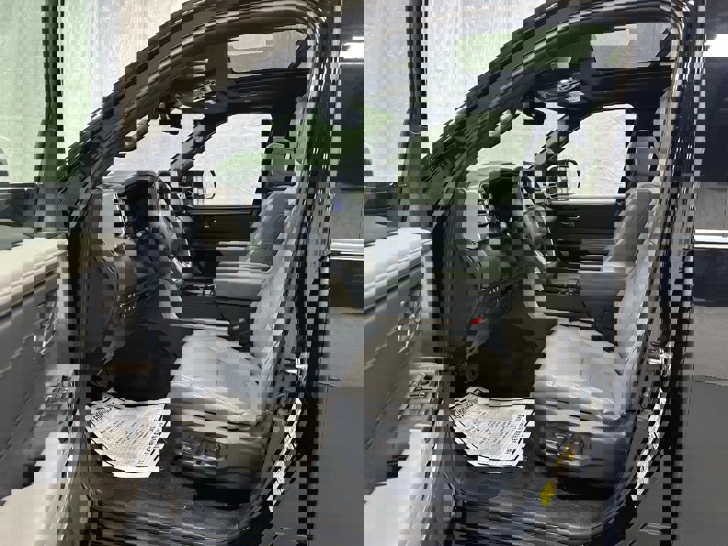 Used 2025 Toyota Sequoia Limited image 10