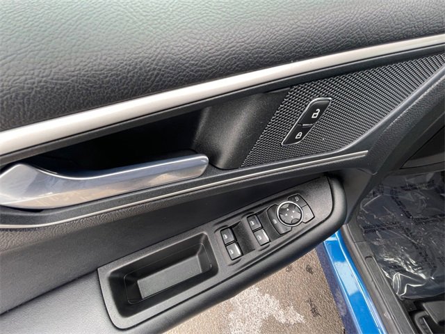 Used 2022 Ford Edge SEL w/ Convenience Package image 11