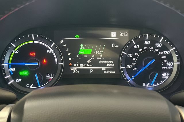 Used 2020 Toyota Highlander XLE AWD/4WD image 31