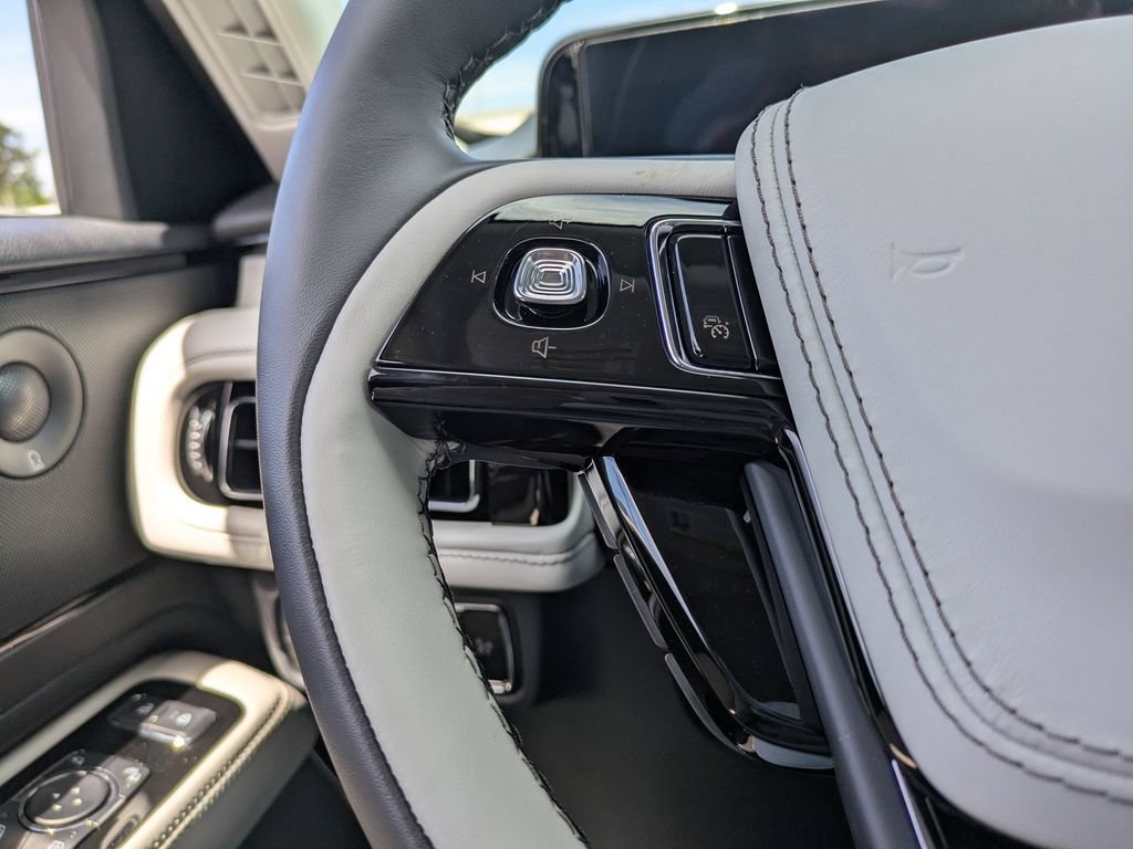 New 2026 Lincoln Aviator Reserve w/ Illumination Package RWD image 30