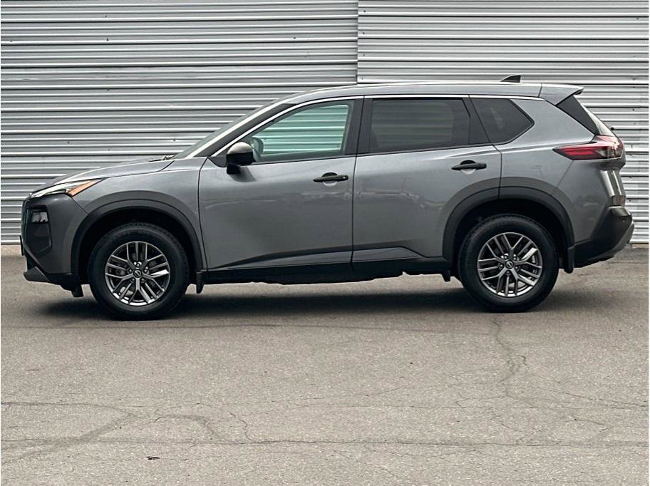 Used 2023 Nissan Rogue S image 7