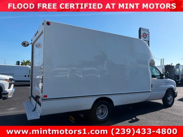 Used 2019 Ford E-350 and Econoline 350 Super Duty RWD image 17