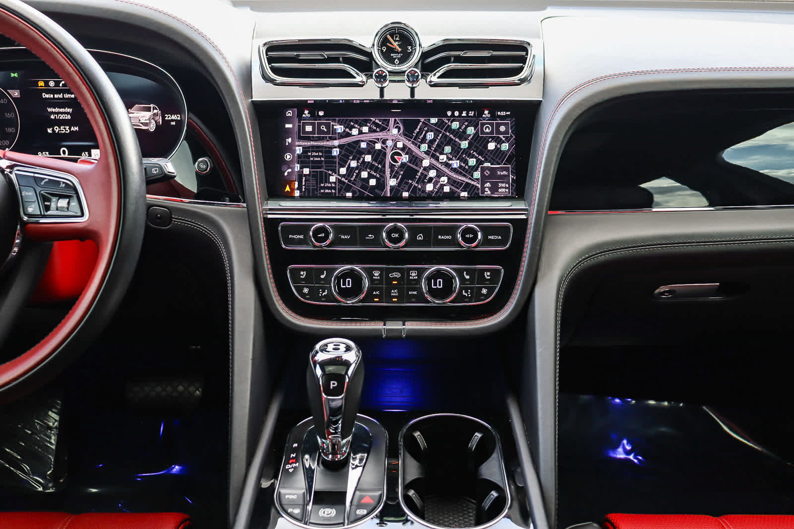 Used 2021 Bentley Bentayga AWD/4WD image 17