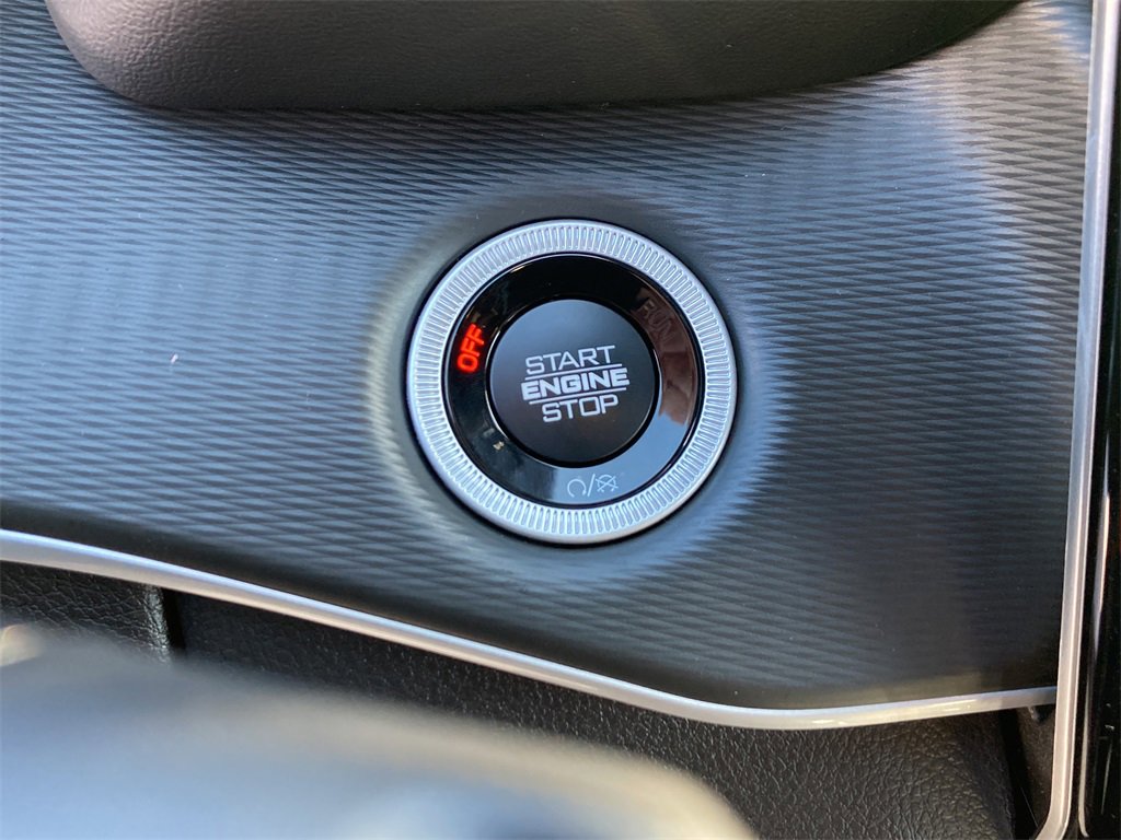 New 2025 Jeep Grand Cherokee L Altitude image 23