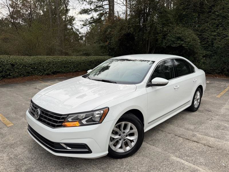 Used 2017 Volkswagen Passat 1.8T S image 2