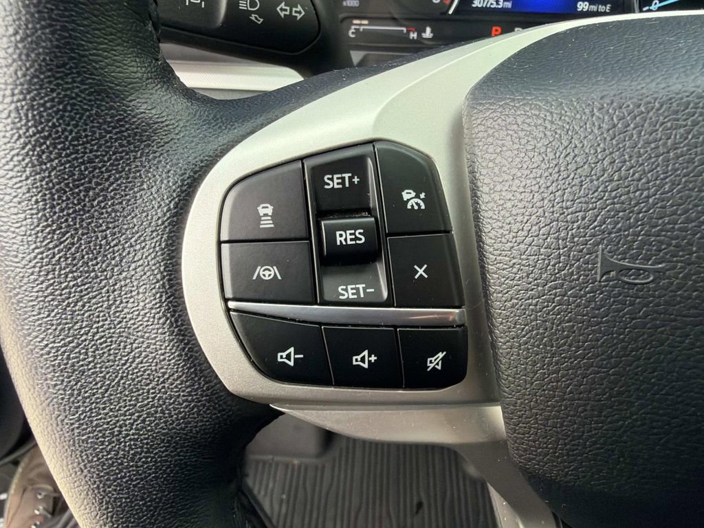 Used 2023 Ford Explorer XLT w/ Equipment Group 202A image 29