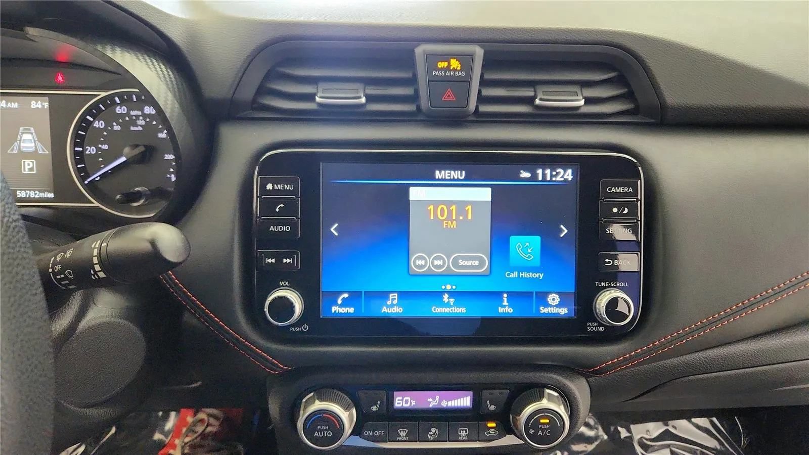Used 2024 Nissan Versa SR FWD image 24